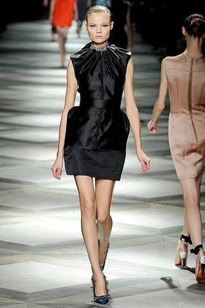 Look 5